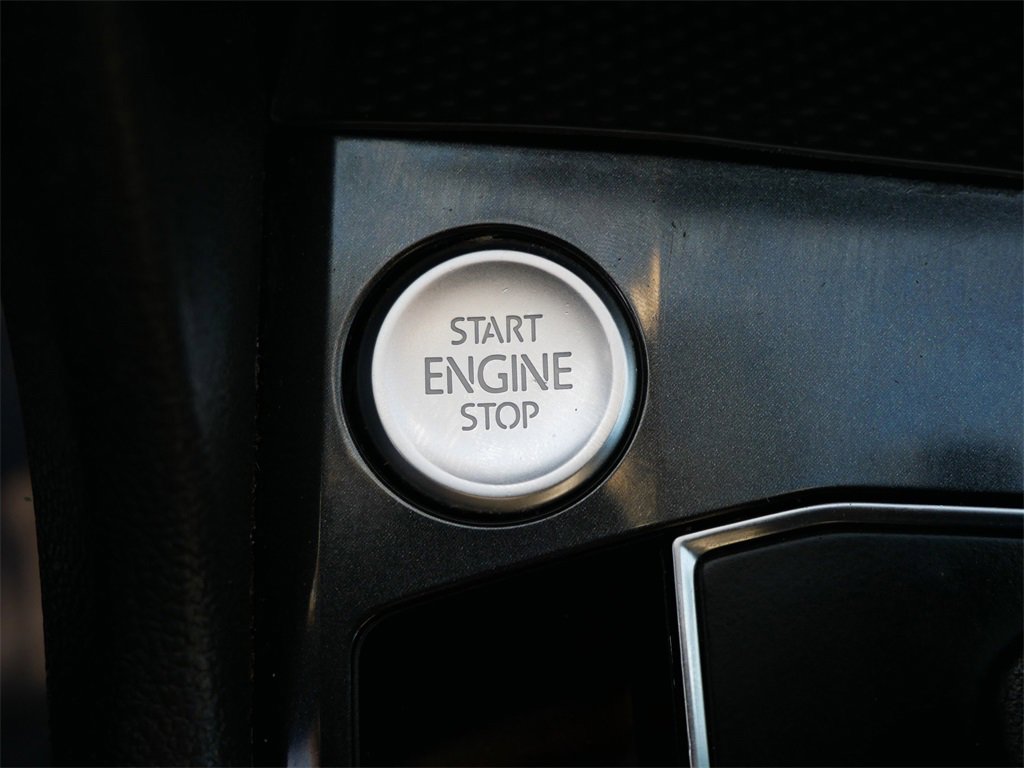 Used 2018 Volkswagen Tiguan SE image 20