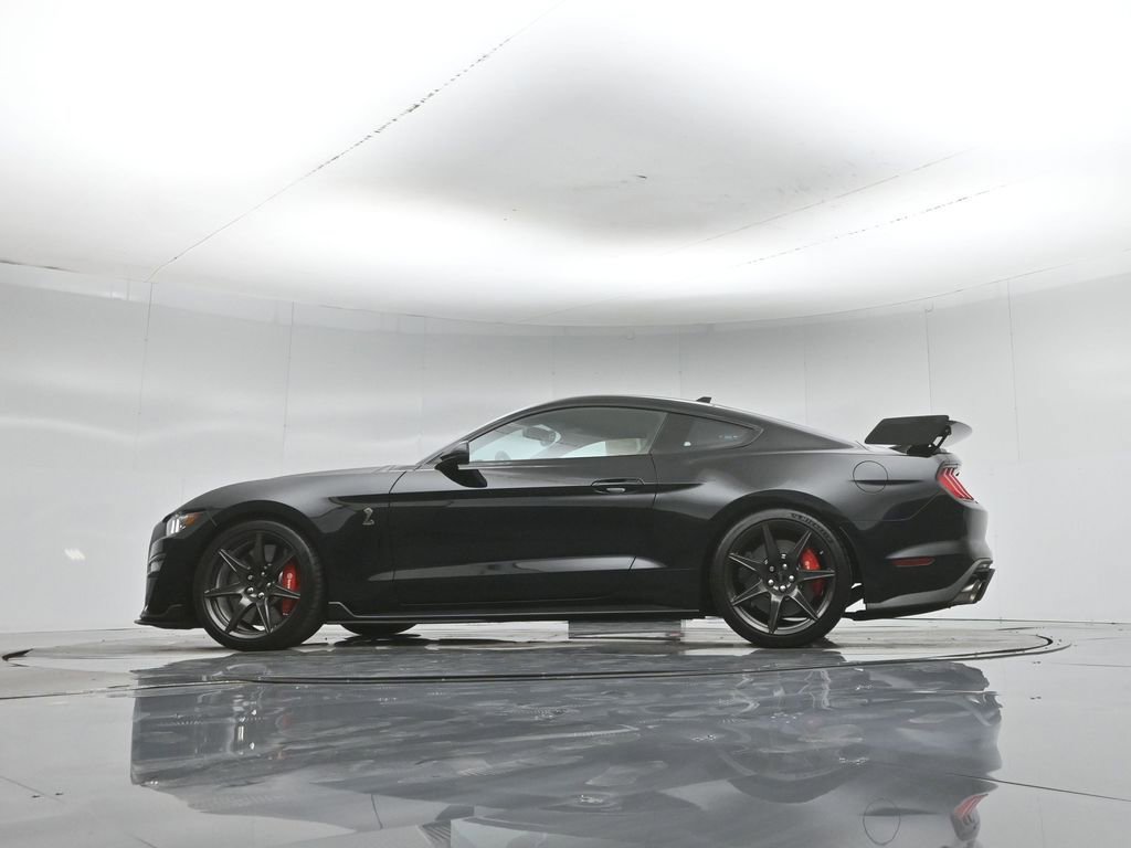 Certified 2021 Ford Mustang Shelby GT500 w/ Carbon Fiber Track Pack RWD image 54
