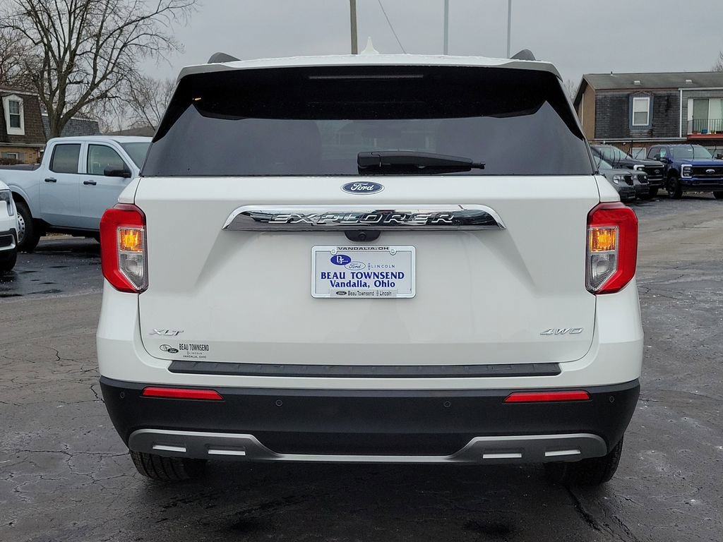Certified 2023 Ford Explorer XLT w/ Equipment Group 202A image 5