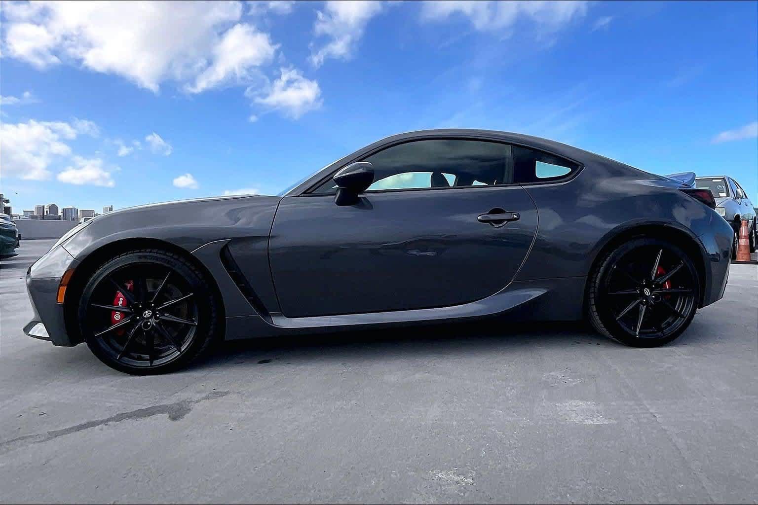 Used 2025 Toyota GR86 Premium w/ Performance Package RWD image 3