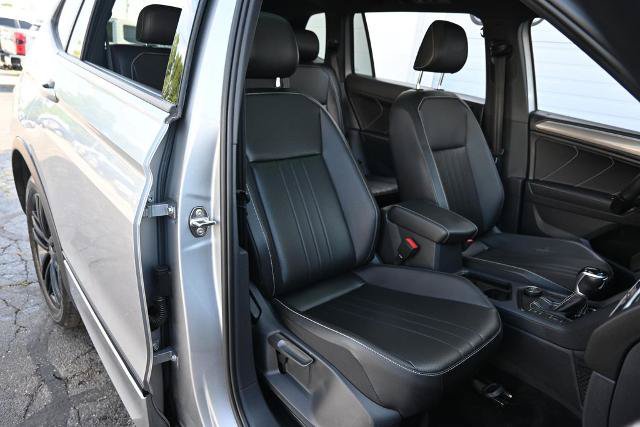 Used 2022 Volkswagen Tiguan SE R-Line AWD/4WD image 24