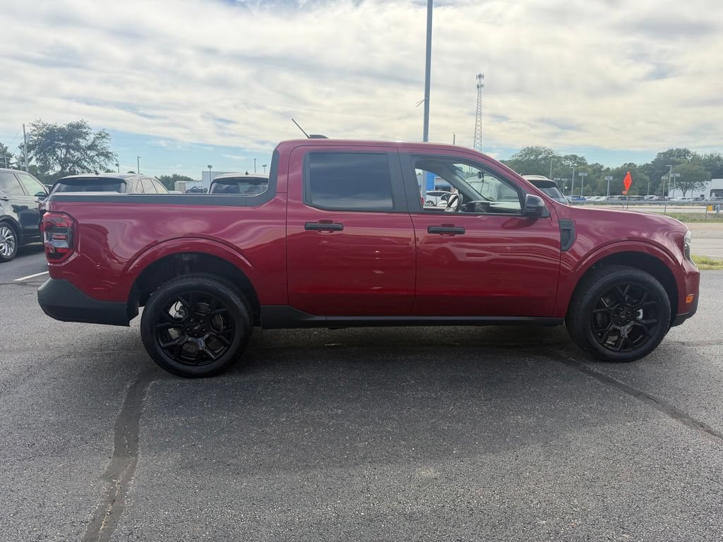 Certified 2025 Ford Maverick XLT w/ Black Appearance Package AWD/4WD image 9