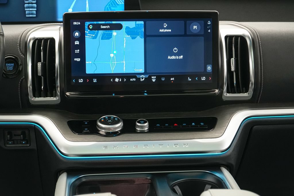 Certified 2025 Ford Expedition Platinum AWD/4WD image 16