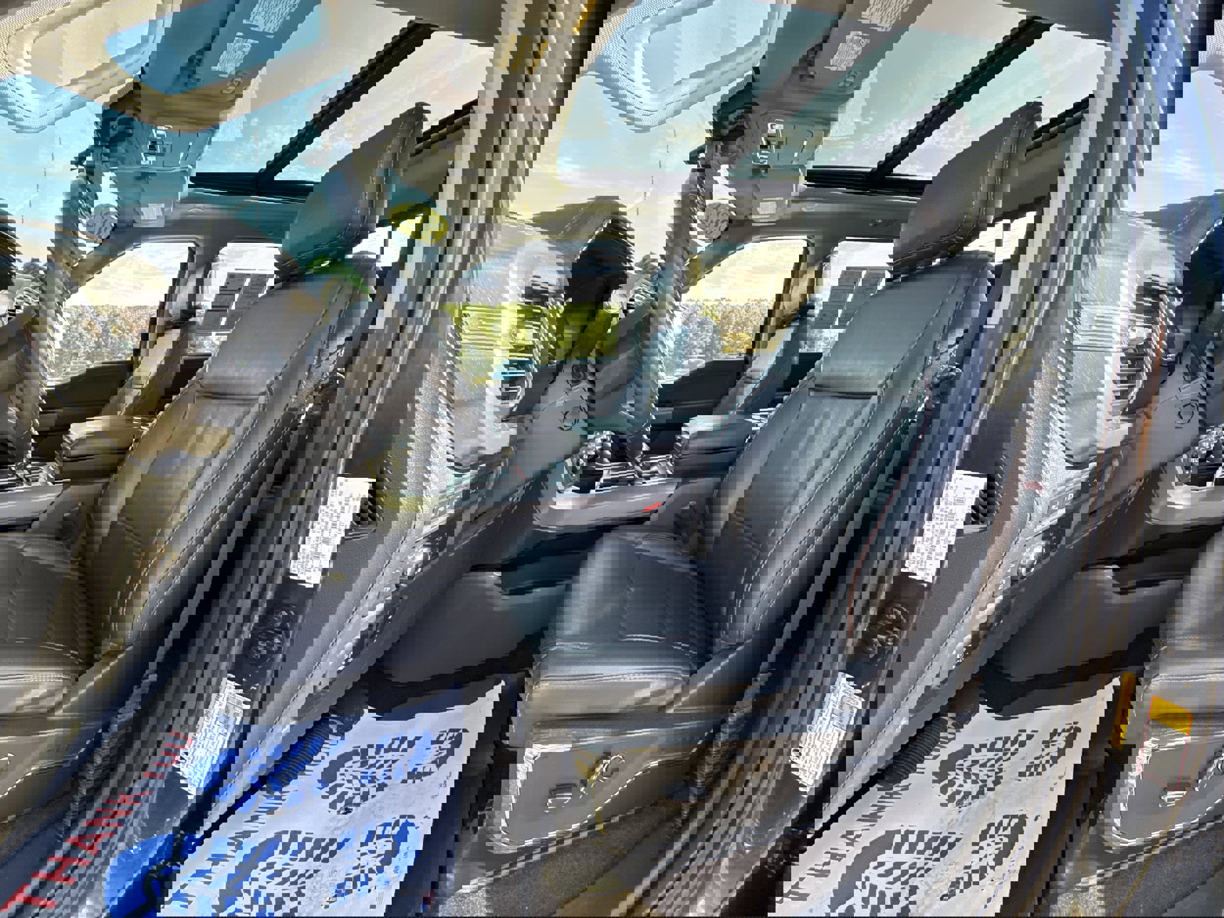 Certified 2022 Ford F150 Lariat w/ Equipment Group 502A High image 16