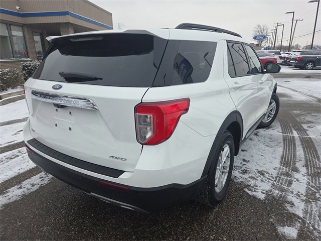 Certified 2022 Ford Explorer XLT w/ Equipment Group 202A image 7