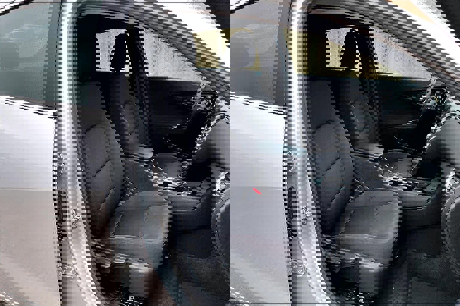 Used 2022 Chevrolet Malibu RS image 11