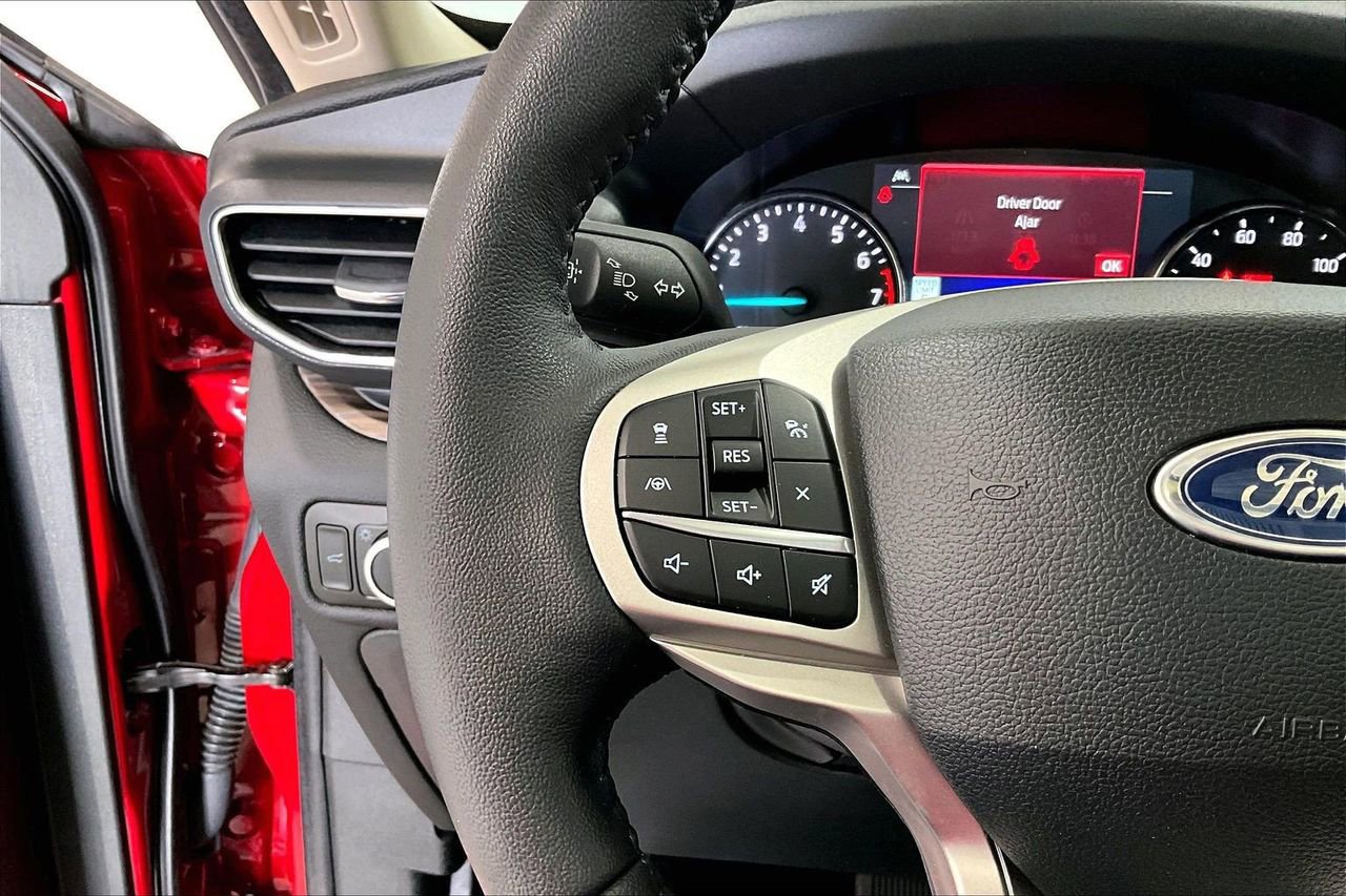 Certified 2024 Ford Explorer Limited w/ Limited Technology Package image 22