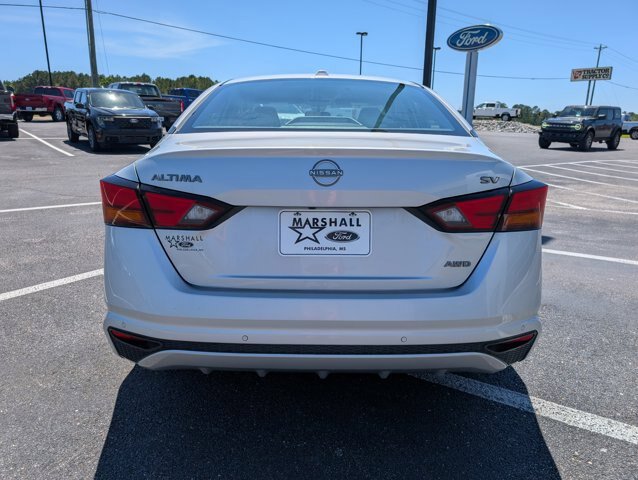 Used 2024 Nissan Altima 2.5 SV AWD/4WD image 4