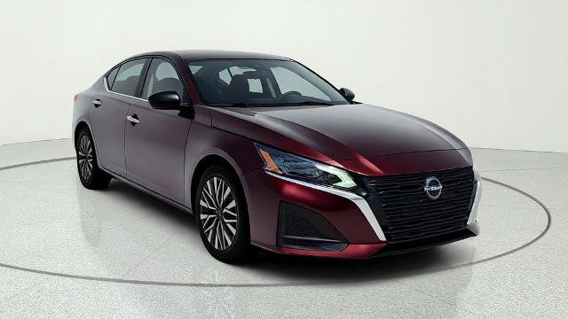 Used 2024 Nissan Altima 2.5 SV