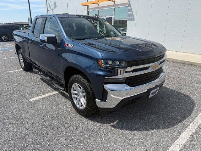 Used 2019 Chevrolet Silverado 1500 LT w/ All-Star Edition AWD/4WD image 2