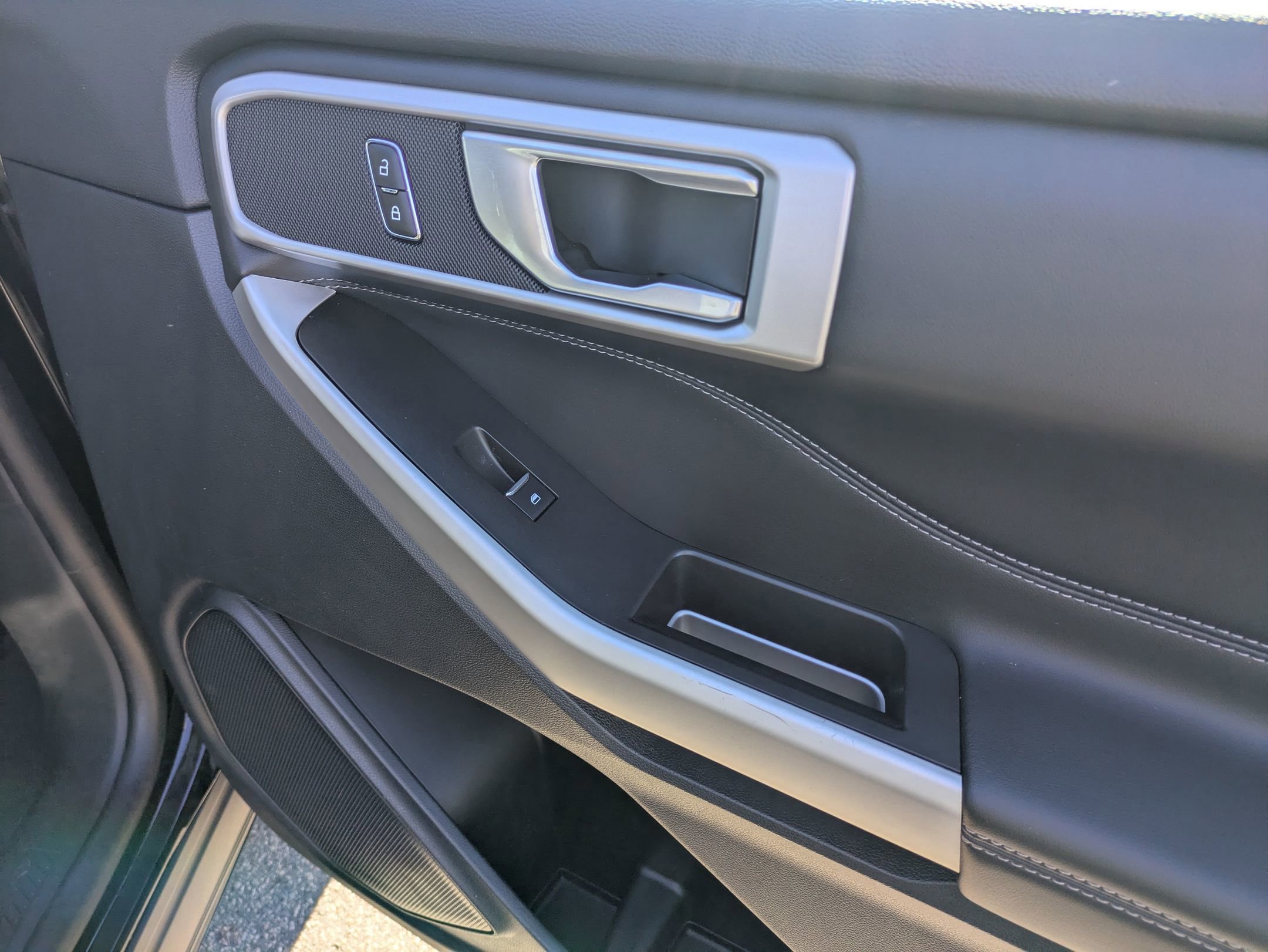 Certified 2023 Ford Explorer XLT w/ Equipment Group 202A image 32