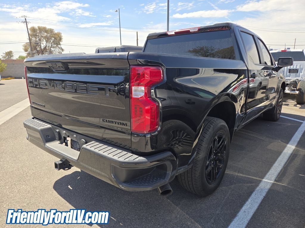 Used 2024 Chevrolet Silverado 1500 Custom w/ LPO, Dark Essentials Package RWD image 4