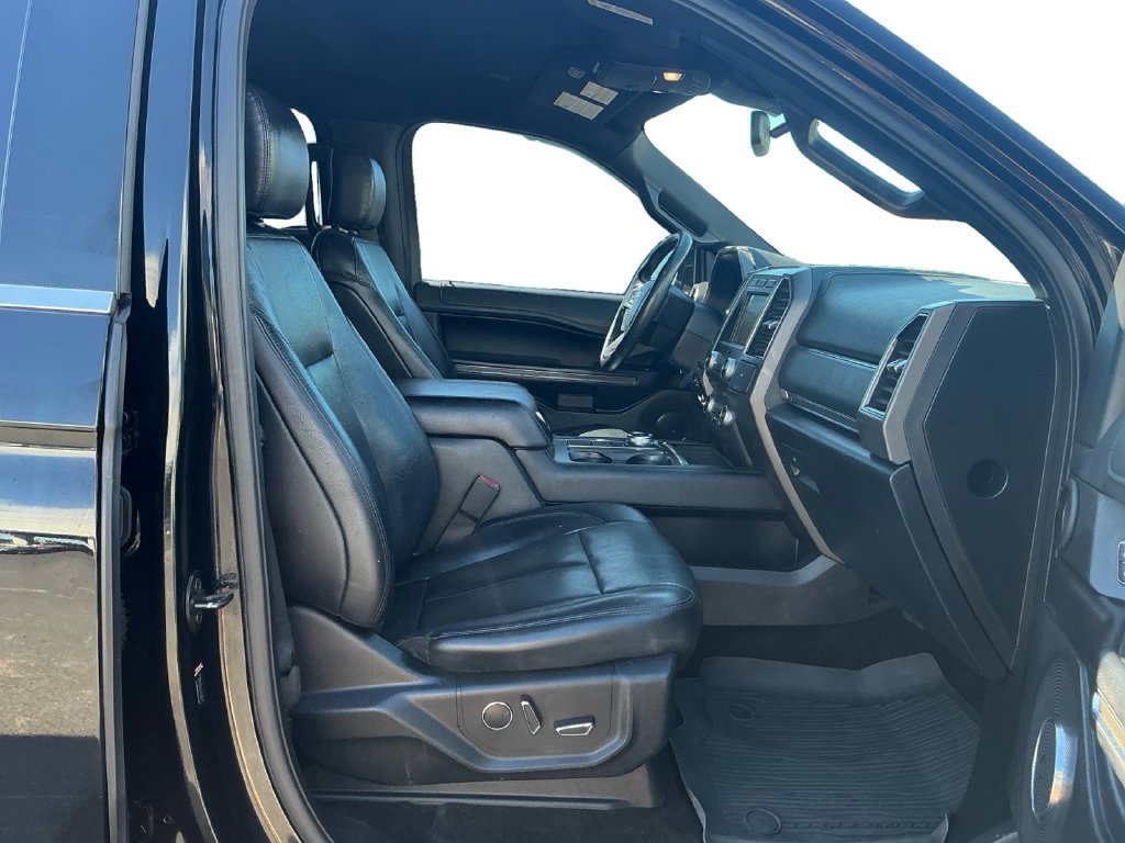 Certified 2018 Ford Expedition XLT w/ Equipment Group 202A RWD image 22