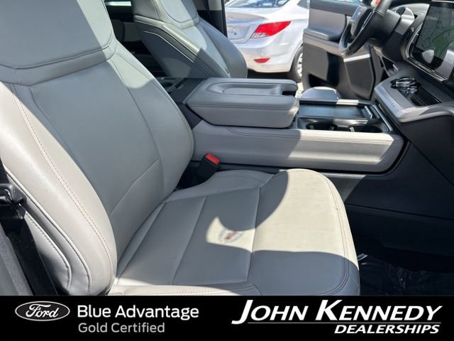Certified 2025 Ford Expedition Active AWD/4WD image 41