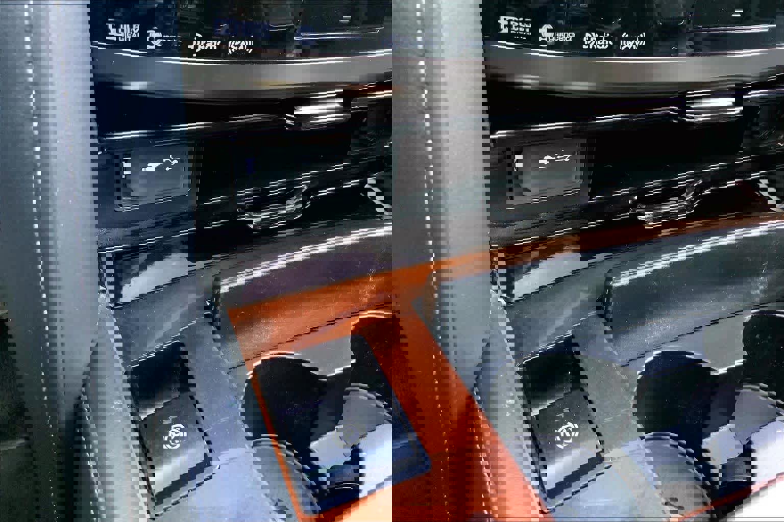 Used 2017 Lexus LX 570 4WD w/ Luxury Package image 36