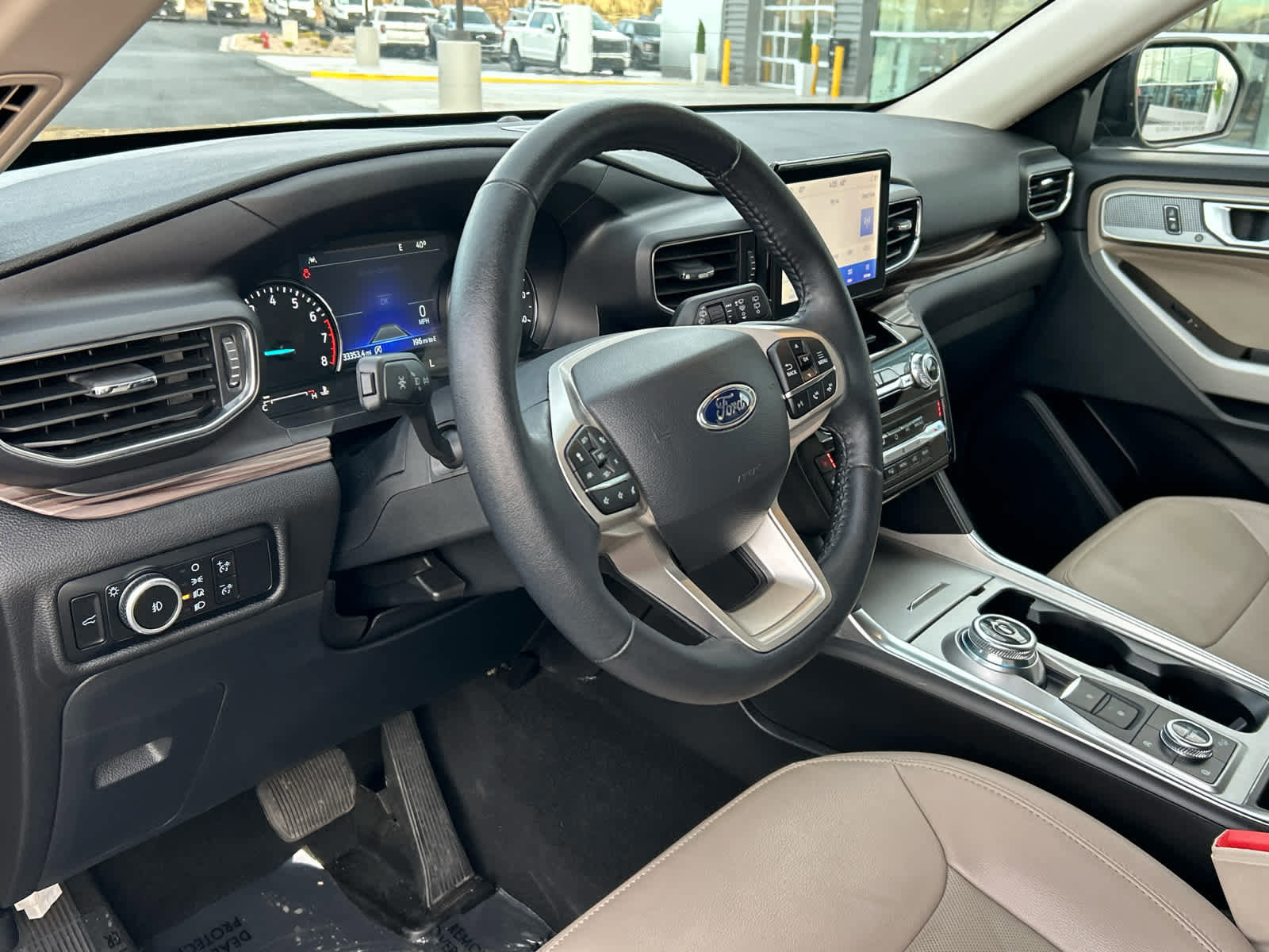 Certified 2024 Ford Explorer Limited image 24