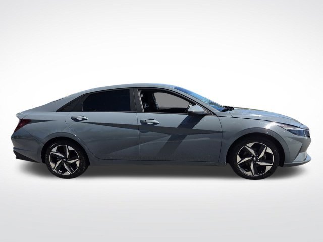 Used 2023 Hyundai Elantra SEL w/ Convenience Package FWD image 10