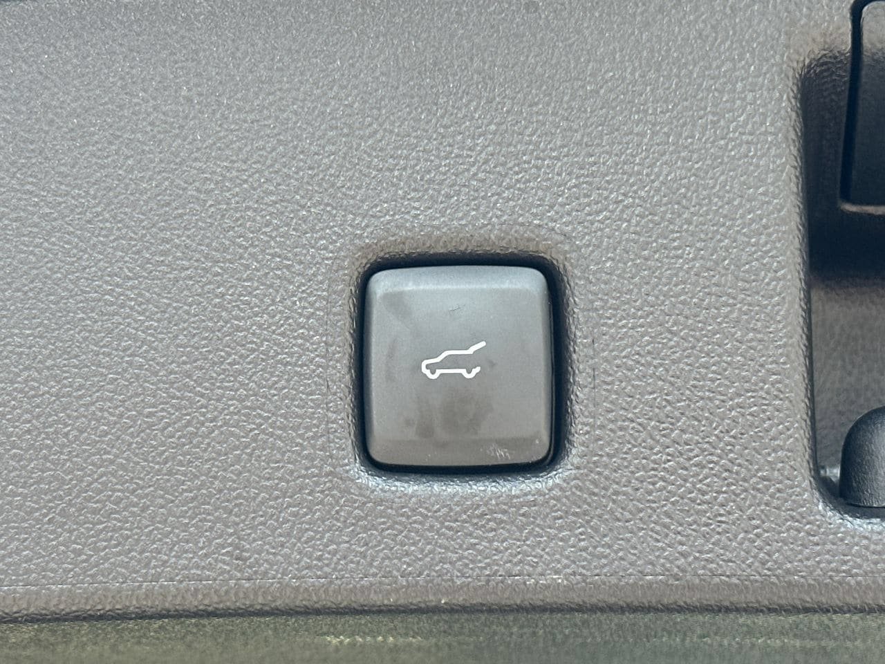 Certified 2025 Ford Escape SE FWD image 21