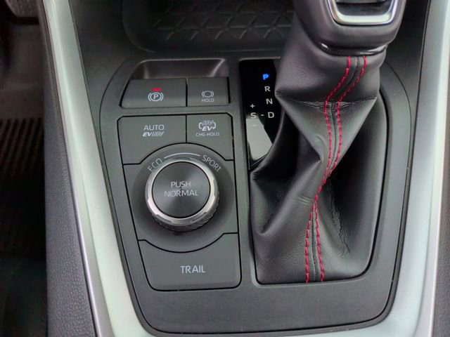 Used 2022 Toyota RAV4 SE w/ Weather & Moonroof Package AWD/4WD image 21