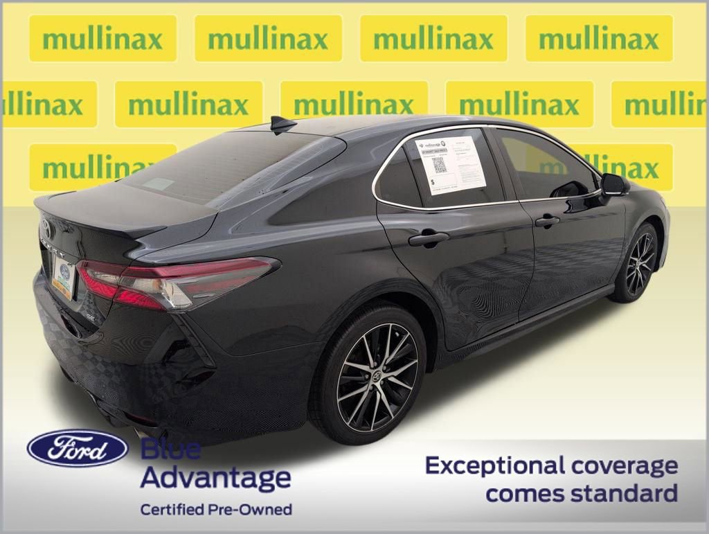 Used 2023 Toyota Camry SE image 5