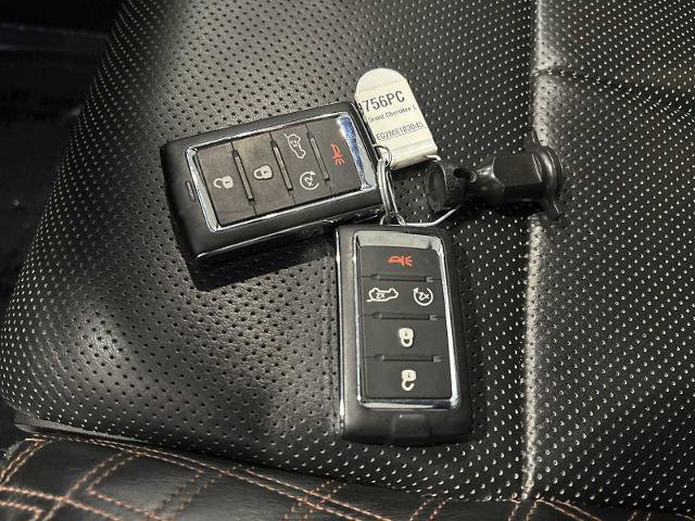 Used 2021 Jeep Grand Cherokee L Summit w/ Luxury Tech Group V image 33