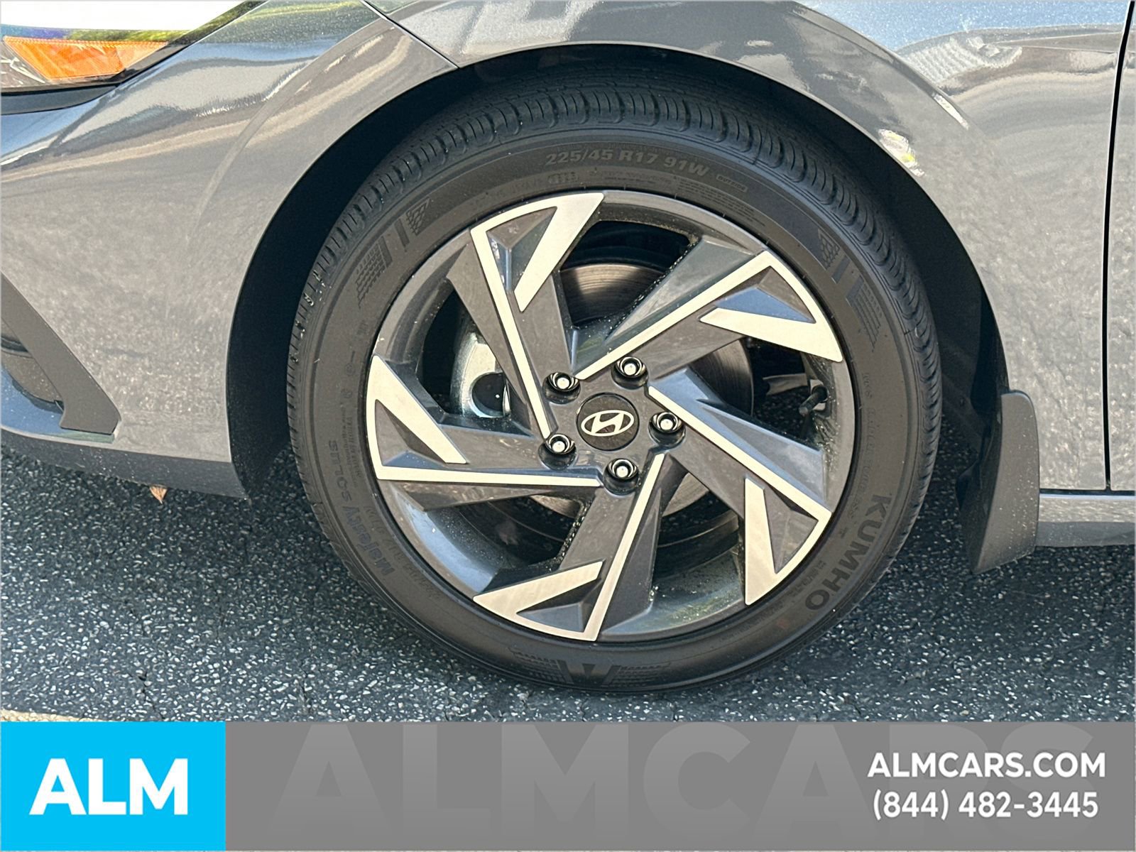 Used 2025 Hyundai Elantra Sport image 32