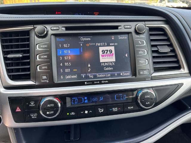 Used 2018 Toyota Highlander Limited Platinum FWD image 12
