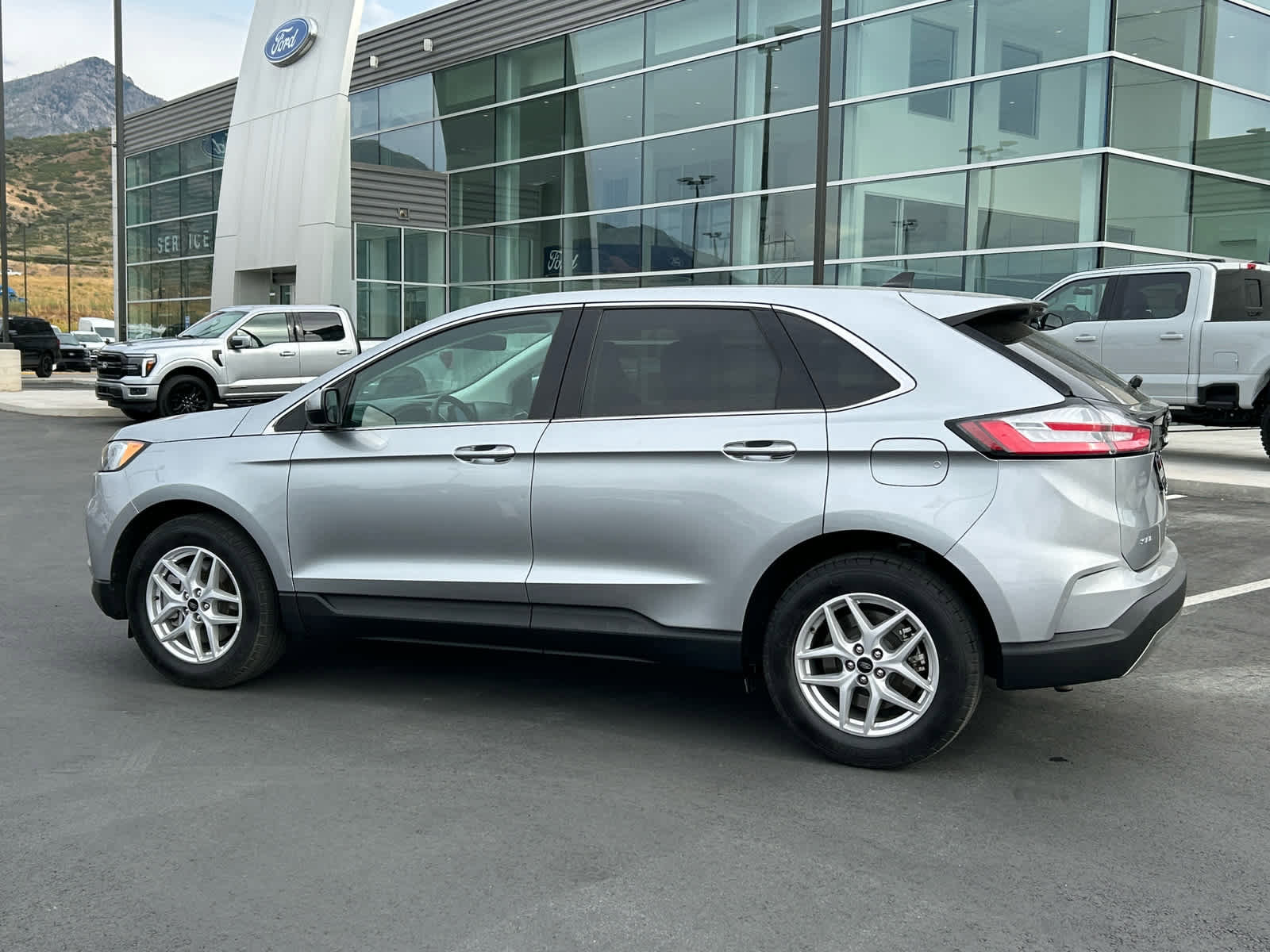 Certified 2024 Ford Edge SEL image 13