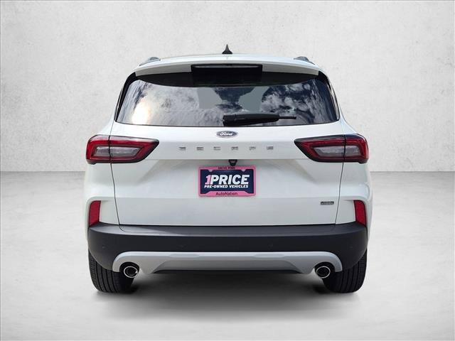 Certified 2025 Ford Escape SE FWD image 6