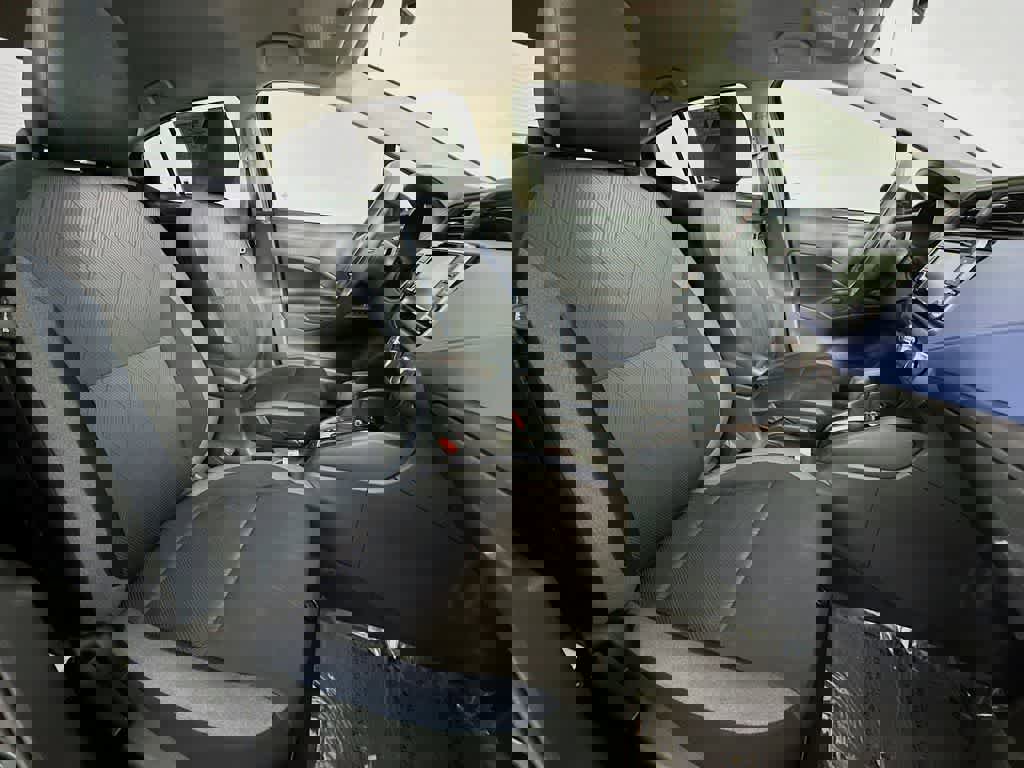 Used 2023 Nissan Versa SV image 14