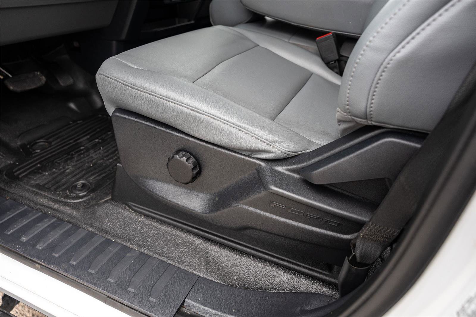 Certified 2024 Ford F250 XL RWD image 22