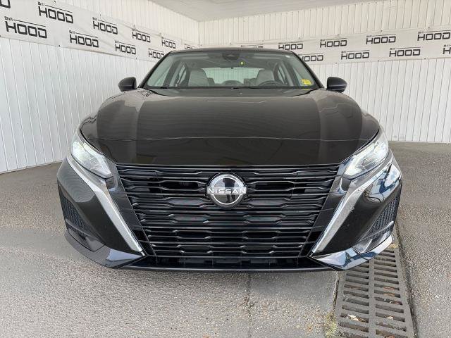 Used 2024 Nissan Altima 2.5 SV FWD image 23