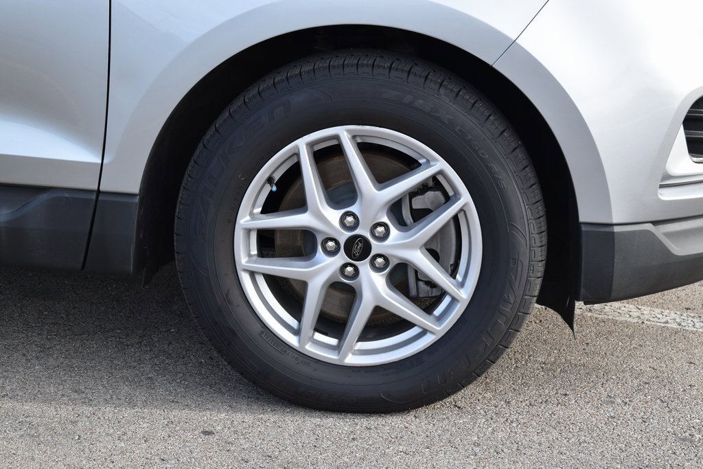 Certified 2023 Ford Edge SEL image 4