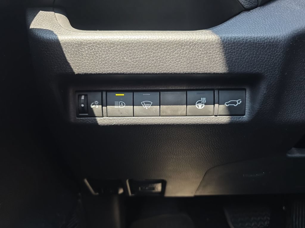 Used 2021 Toyota RAV4 XLE Premium AWD/4WD image 42
