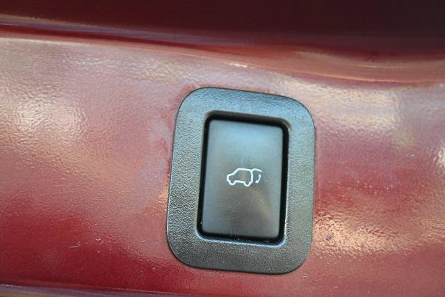 Used 2019 Toyota Highlander XLE AWD/4WD image 13