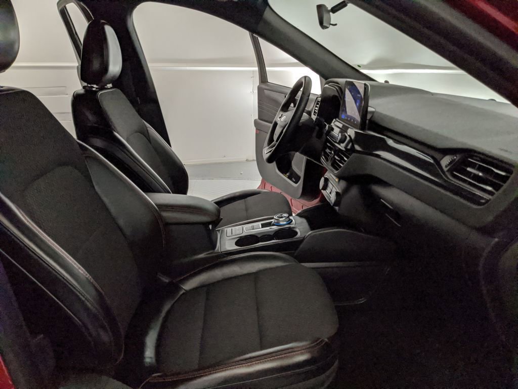 Certified 2024 Ford Escape ST-Line image 21