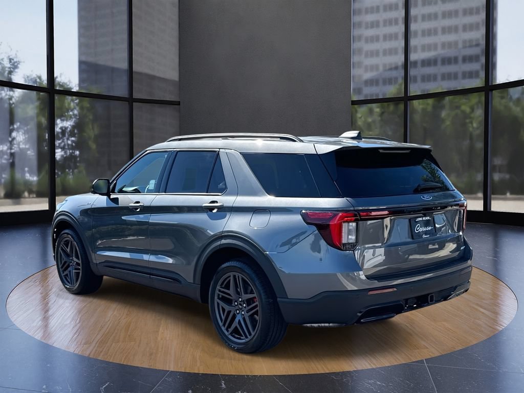 Certified 2026 Ford Explorer ST-Line w/ ST-Line Street Pack AWD/4WD image 4