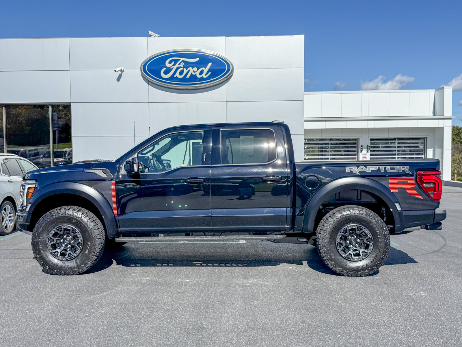 Certified 2026 Ford F150 Raptor w/ Equipment Group 803A Raptor R AWD/4WD image 8