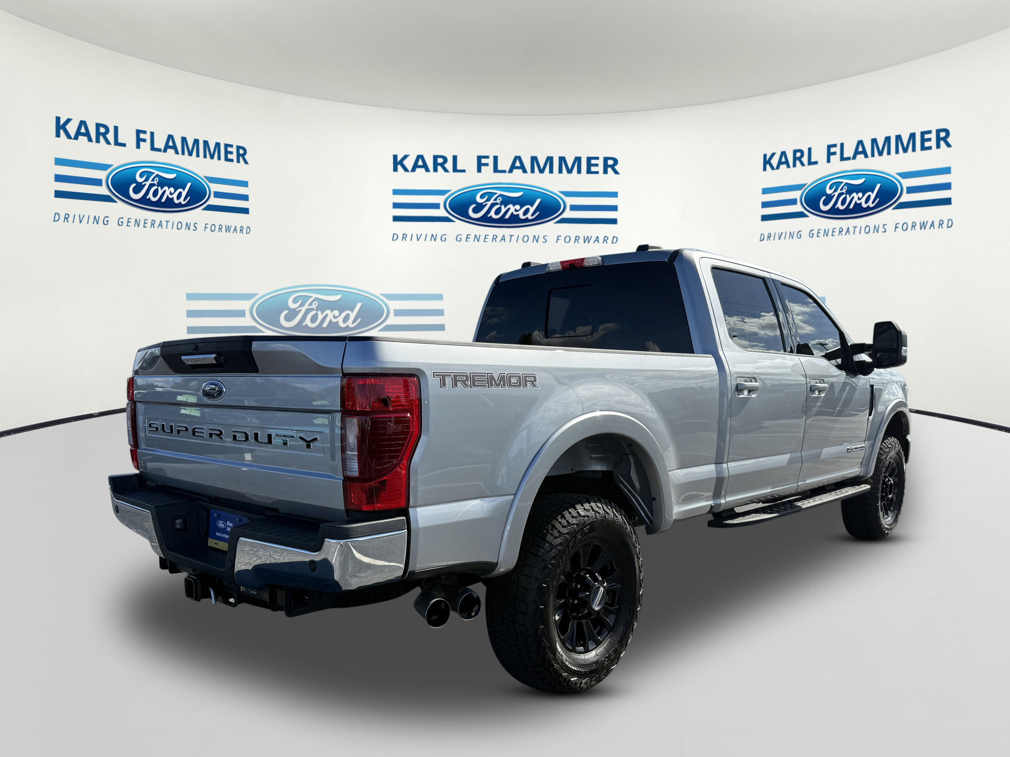 Certified 2022 Ford F250 Lariat w/ Tremor Off-Road Package image 3