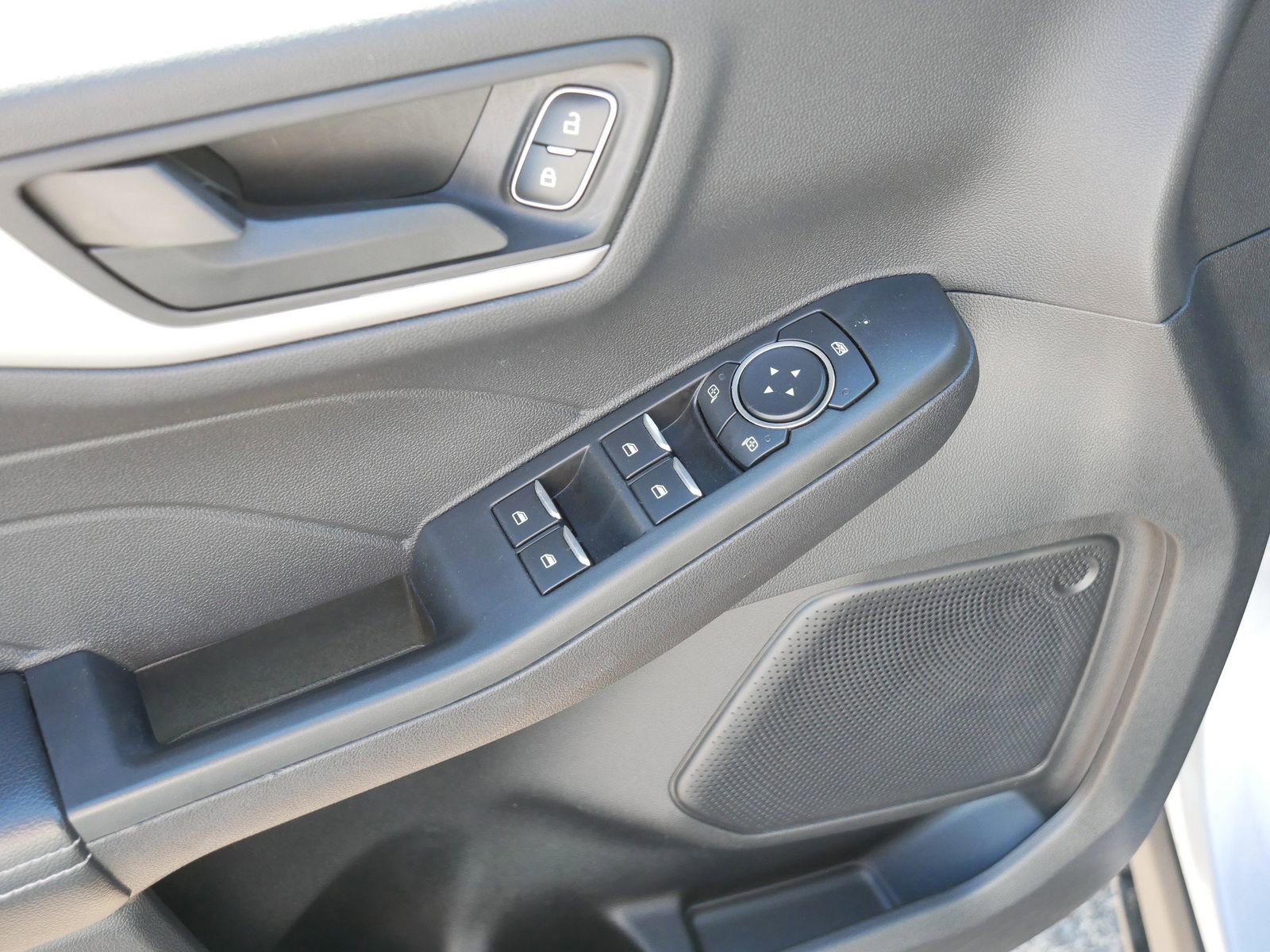 Certified 2022 Ford Escape SE AWD/4WD image 17