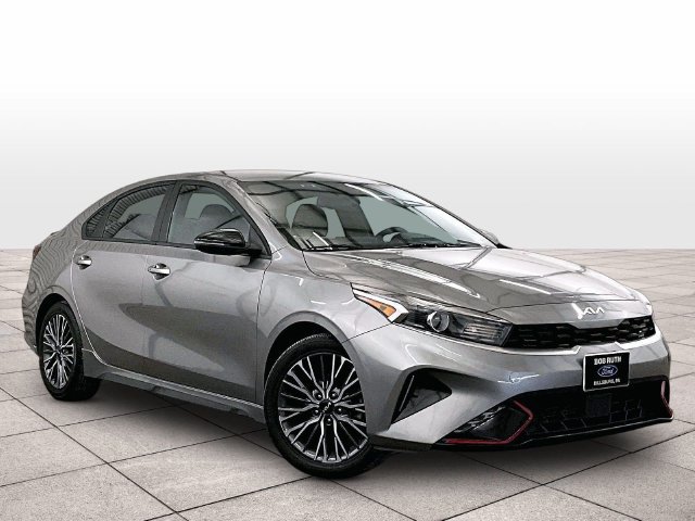 Used 2023 Kia Forte GT-Line w/ GT-Line Technology Package FWD image 2