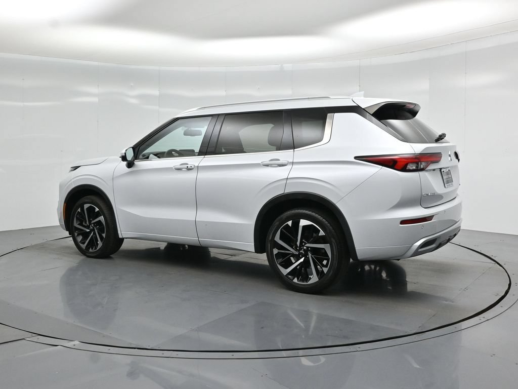 Used 2024 Mitsubishi Outlander SEL FWD image 6