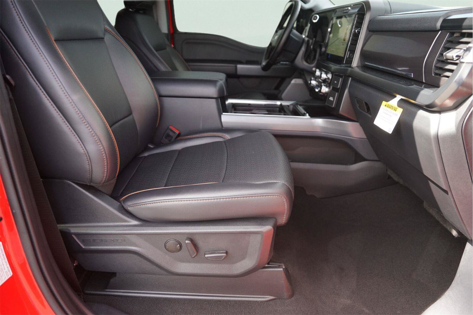 Certified 2025 Ford F450 Lariat w/ Lariat Ultimate Package AWD/4WD image 19