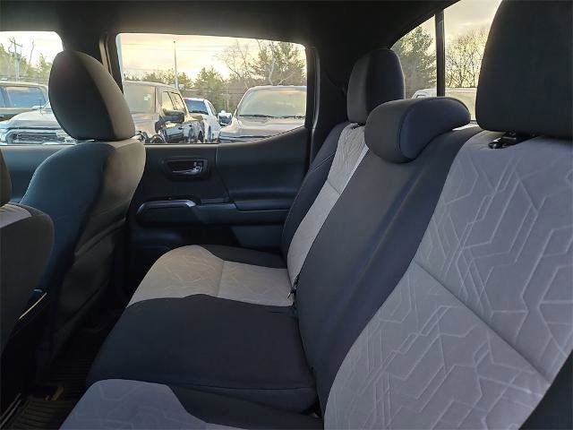 Used 2022 Toyota Tacoma TRD Off-Road image 29