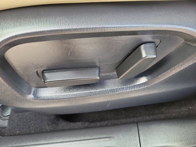 Used 2018 MAZDA CX-5 Touring w/ Preferred Equipment Package image 19