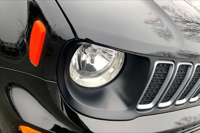 Used 2023 Jeep Renegade Latitude w/ Premium Group image 27