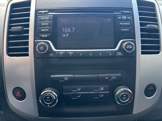 Used 2018 Nissan Frontier SV AWD/4WD image 17