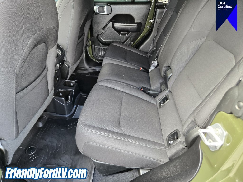 Used 2023 Jeep Gladiator Sport AWD/4WD image 13