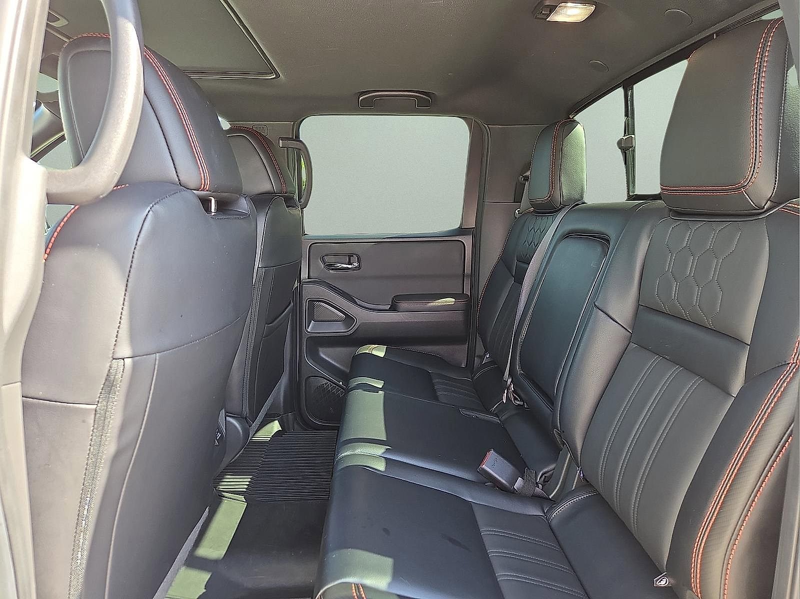 Used 2024 Nissan Frontier PRO-4X w/ Pro Premium Package AWD/4WD image 10