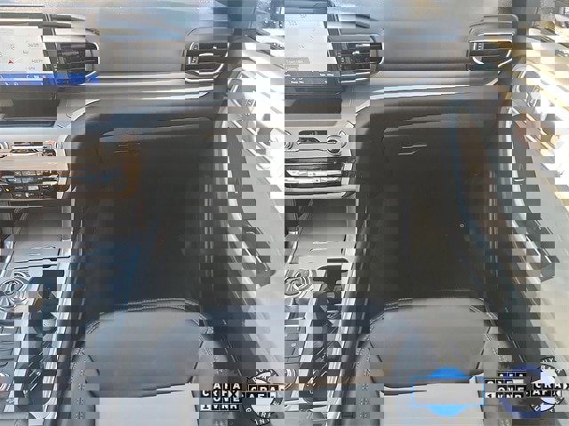 Certified 2022 Ford Explorer XLT w/ Equipment Group 202A image 10